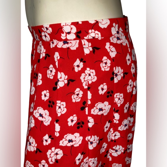KARL LAGERFELD PARIS Red & White Floral Accordion Pleated Front Maxi Skirt, 12 - Picture 9 of 13